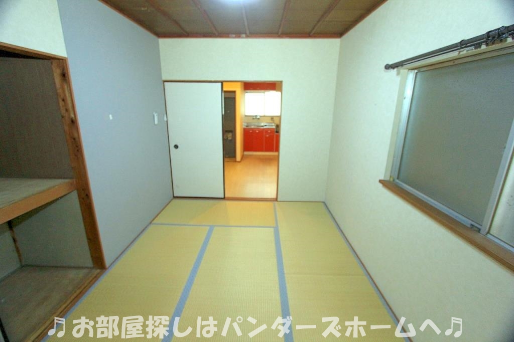 トミーハイツ光善寺の居間写真