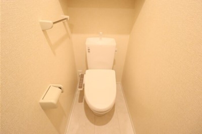 トイレ　温水洗浄暖房便座