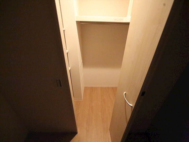 収納　ウォークインクローゼット（収納充実してます）