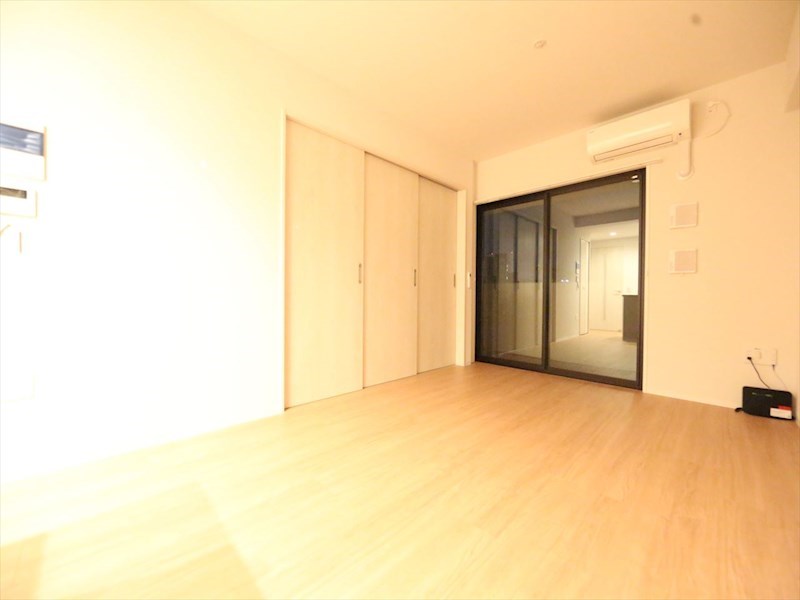 バルコニー　ＬＤＫ11.2帖　エアコン完備　南面バルコニー