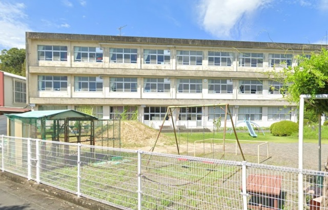 小学校　浜松市立伊目小学校（小学校）まで2998m