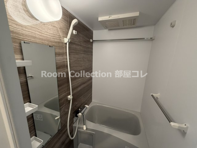 バス・シャワールーム　※同物件他部屋写真 反転、色違いの場合有 現況優先