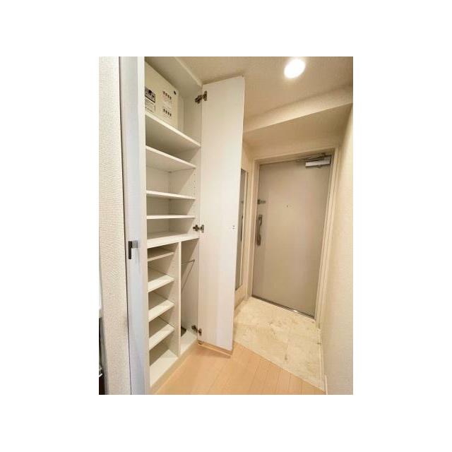 玄関　※同仕様写真含む