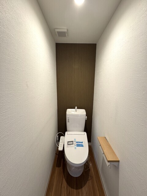 トイレ　トイレ新品♪温水洗浄便座付き！