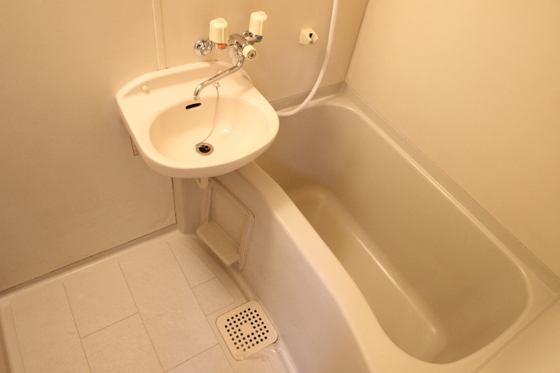 バス・シャワールーム　※別部屋の写真です。