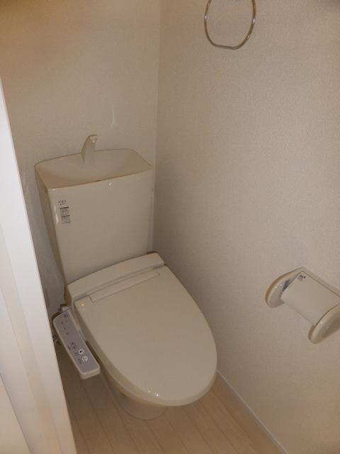 トイレ　落ち着いたトイレです