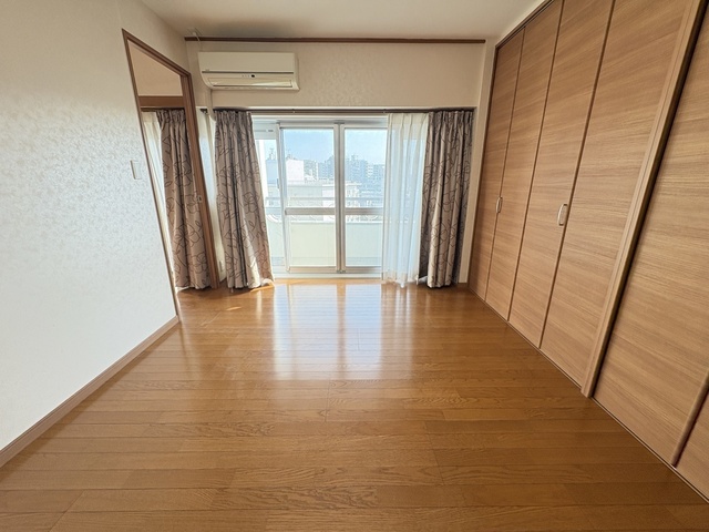 その他　洋室６帖