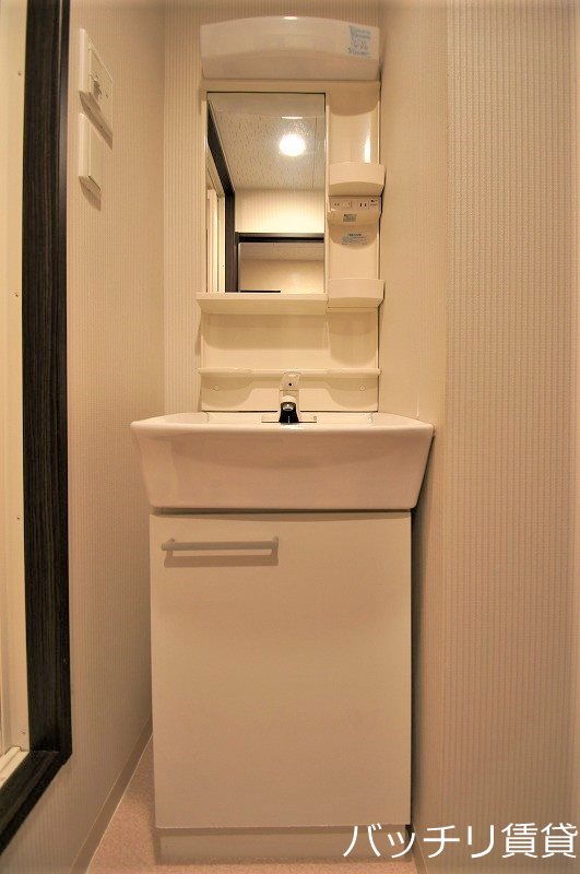 洗面設備　※同型タイプの為、現状優先