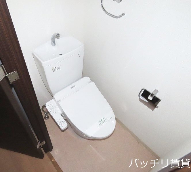 トイレ　※同型タイプの為、現状優先
