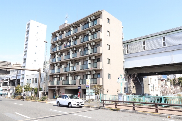建物外観　駅近のマンションです。