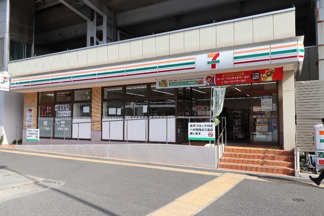コンビニ　セブンイレブン 新馬場駅前店（コンビニ）まで114m