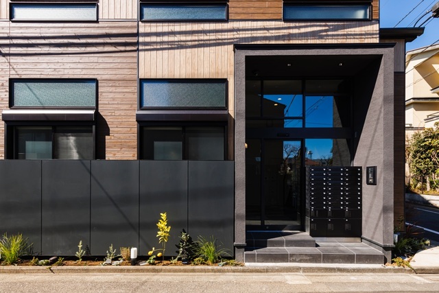 エントランス　すっきりとしたエントランス周り