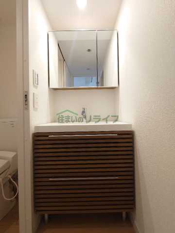 洗面設備　別階層の参考写真になります。