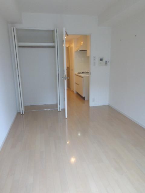 居室・リビング　きれいな洋室