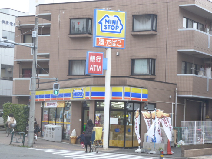 コンビニ　ミニストップ 狛江和泉本町店（コンビニ）まで145m