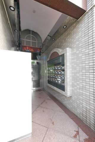 エントランス　ネクサス巣鴨