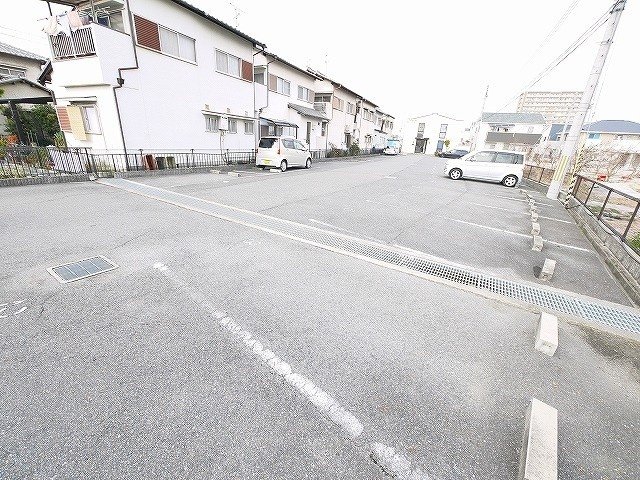 駐車場　駐車場完備です
