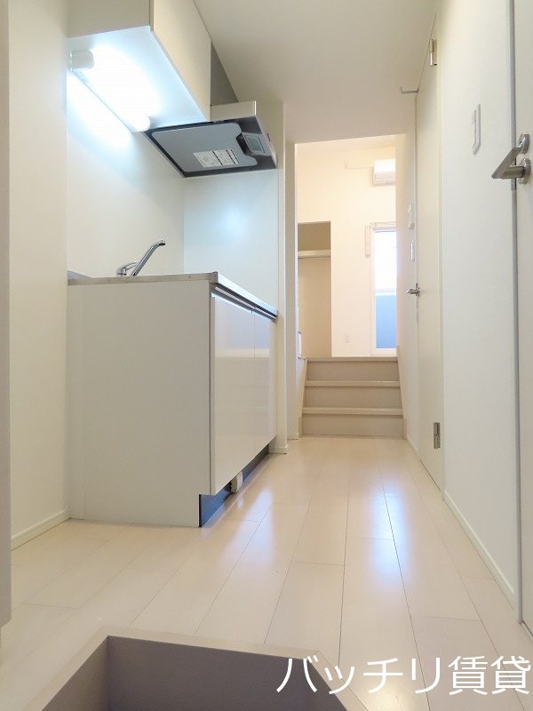 玄関　同型タイプの為、現状を優先致します。