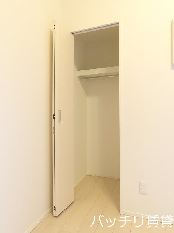 収納　同型タイプの為、現状を優先致します。