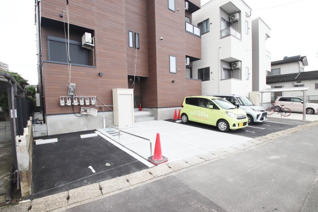 駐車場　※参考イメージ　現況優先 ※同建築シリーズ