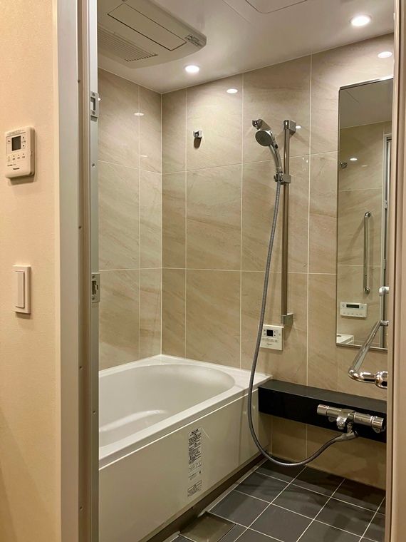 バス・シャワールーム