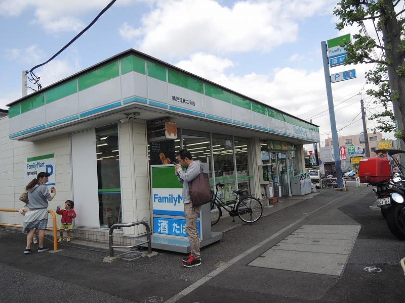 コンビニ　ファミリーマート（コンビニ）まで816m