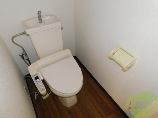 トイレ　ウォシュレット付きです