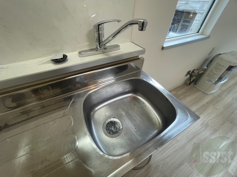 洗面設備　洗面台はありませんがこちらで洗顔などができます。