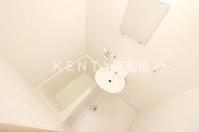 バス・シャワールーム　落ち着いた空間のお風呂です