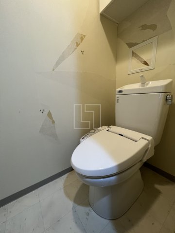 トイレ　プライムアーバン堺筋本町　温水洗浄便座