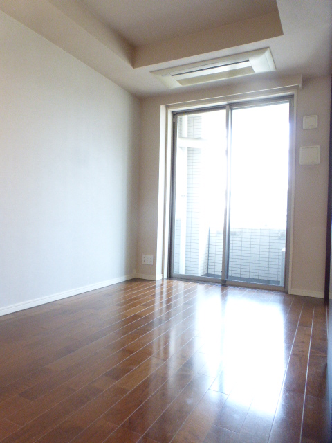 居室・リビング　内観1