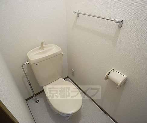 トイレ　清潔感のある洋式トイレ。