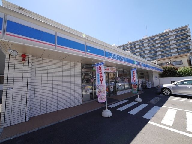 コンビニ　ローソン（コンビニ）まで588m