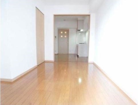 居室・リビング　同物件参考画像