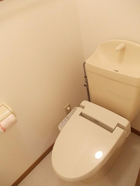 トイレ　温水洗浄便座