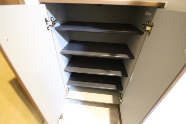 玄関　※１０１号室の写真です