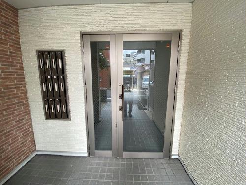 エントランス　オートロックゲート