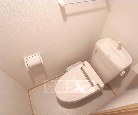 トイレ　ウォシュレット付きのトイレです。