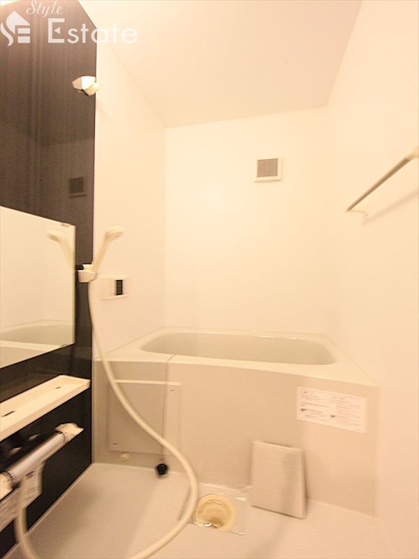 バス・シャワールーム　バスルーム