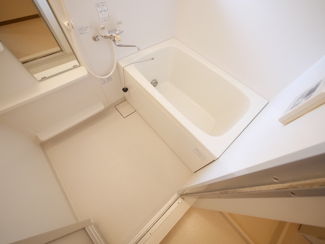 バス・シャワールーム　★追焚機能付のバスもうれしいポイントですね★
