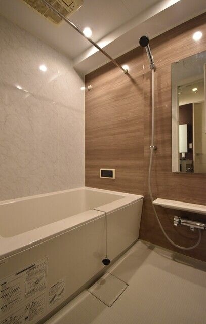 バス・シャワールーム