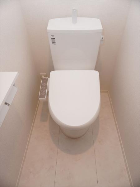 トイレ　トイレ