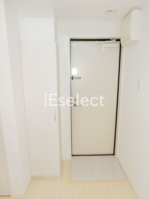 玄関　玄関　シューズボックスございます