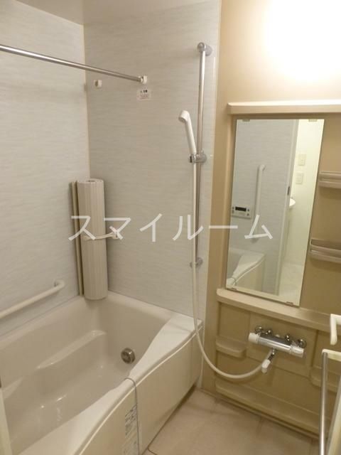 バス・シャワールーム　同一間取り別部屋参考写真となります。