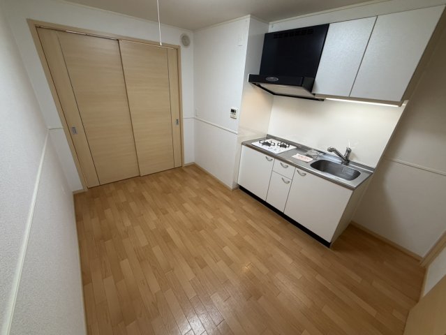 居室・リビング　こちらのリビングで趣味の時間をお楽しみください