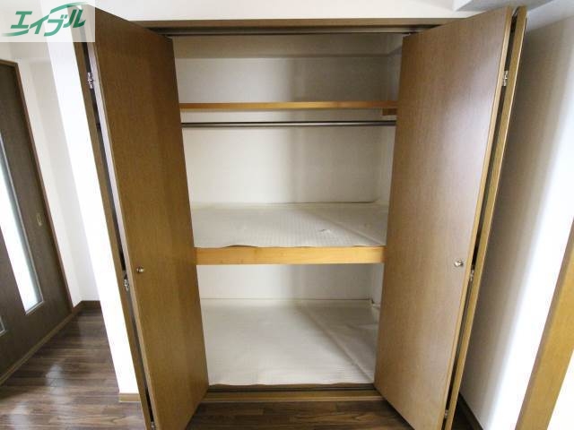 収納　押入れ