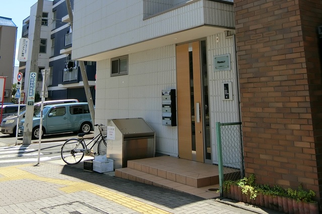 エントランス　★オートロック対応エントランス★