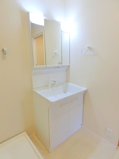 洗面設備　★三面鏡付き独立洗面化粧台★