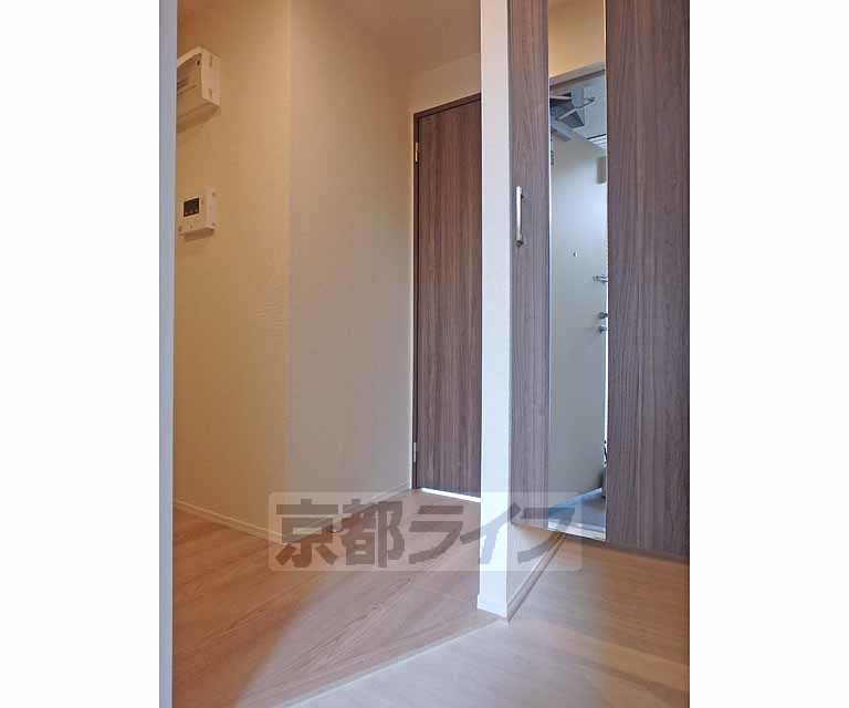 その他部屋・スペース　玄関から見たところです。