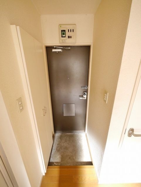 玄関　★シューズボックス付き玄関スペース★
